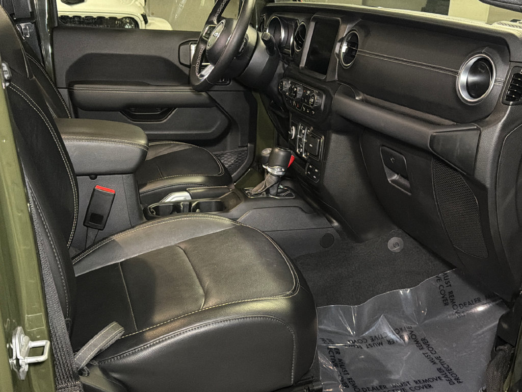 Used 2023 Jeep Wrangler Unlimited Sahara w/ Cold Weather Group AWD/4WD image 11