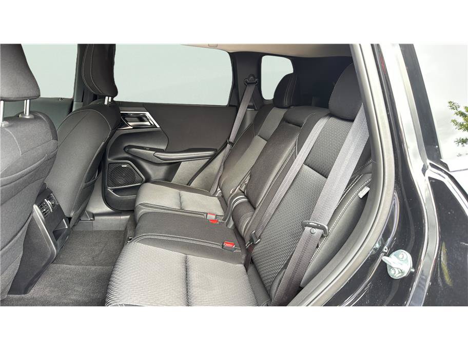 Used 2026 Mitsubishi Outlander ES FWD image 12