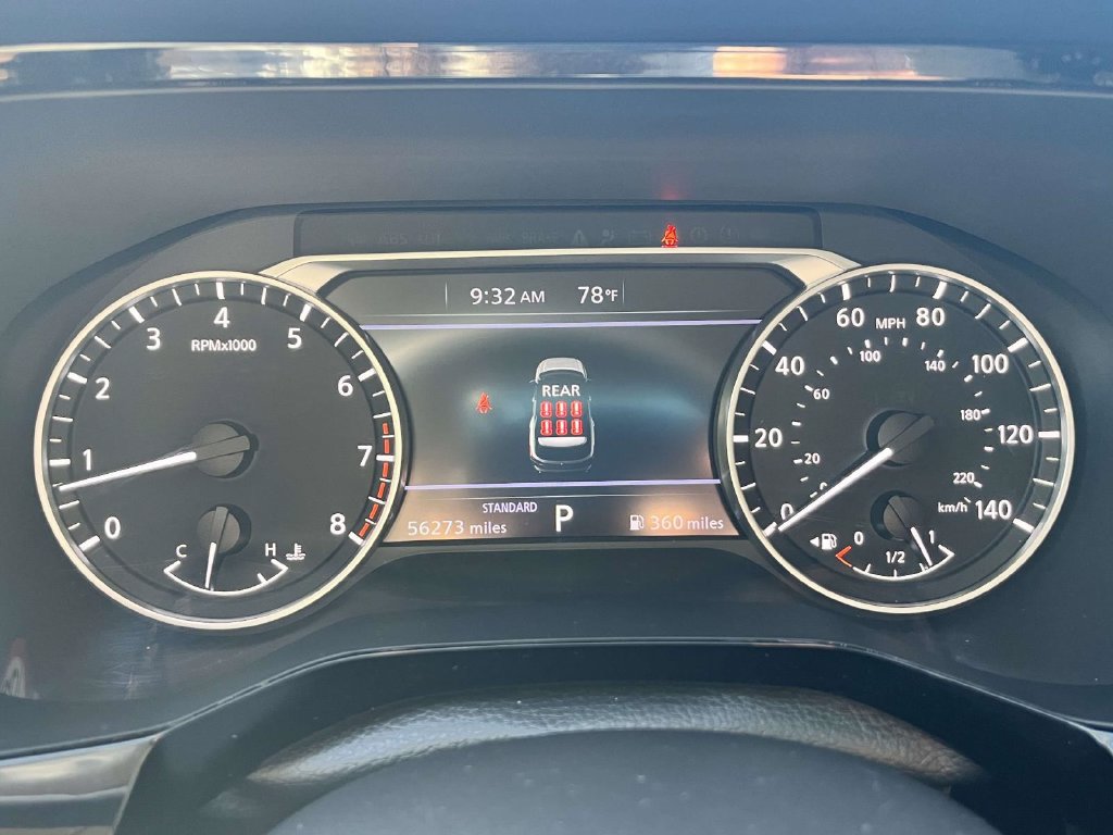Used 2025 Nissan Pathfinder SV FWD image 25