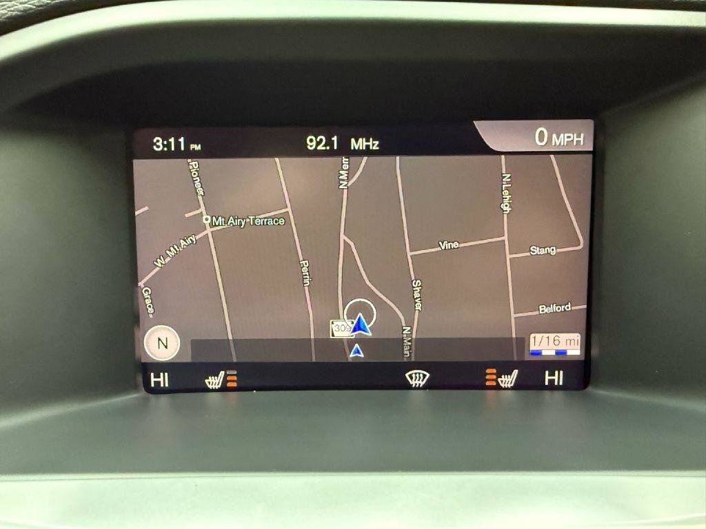 Used 2017 Volvo V60 T5 Cross Country w/ Convenience Package image 18