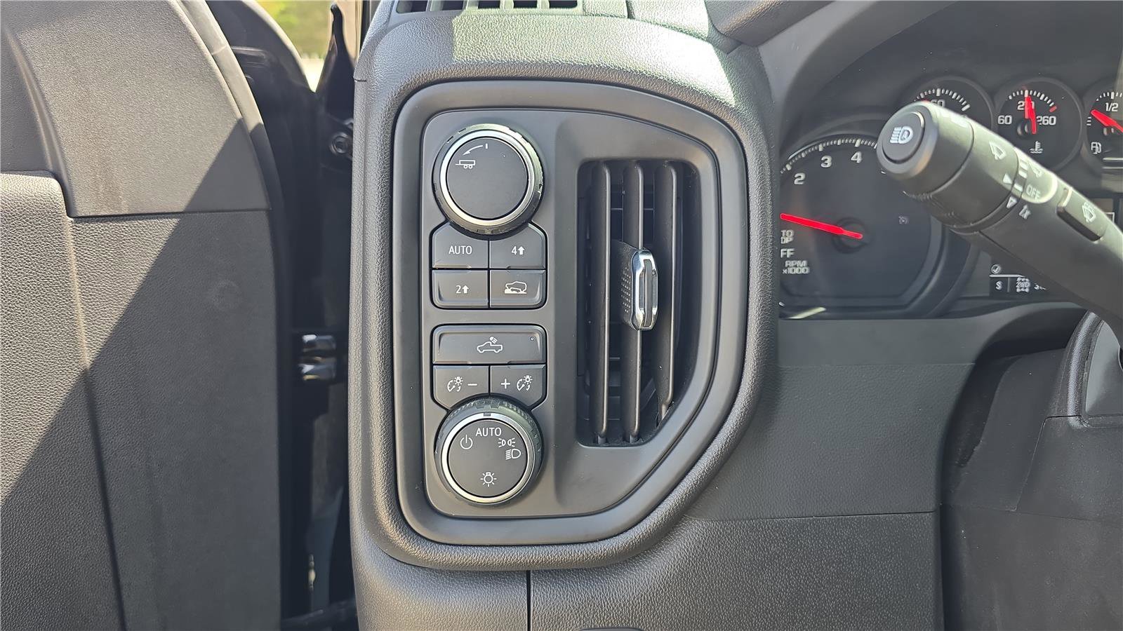 Used 2023 Chevrolet Silverado 1500 Custom AWD/4WD image 24