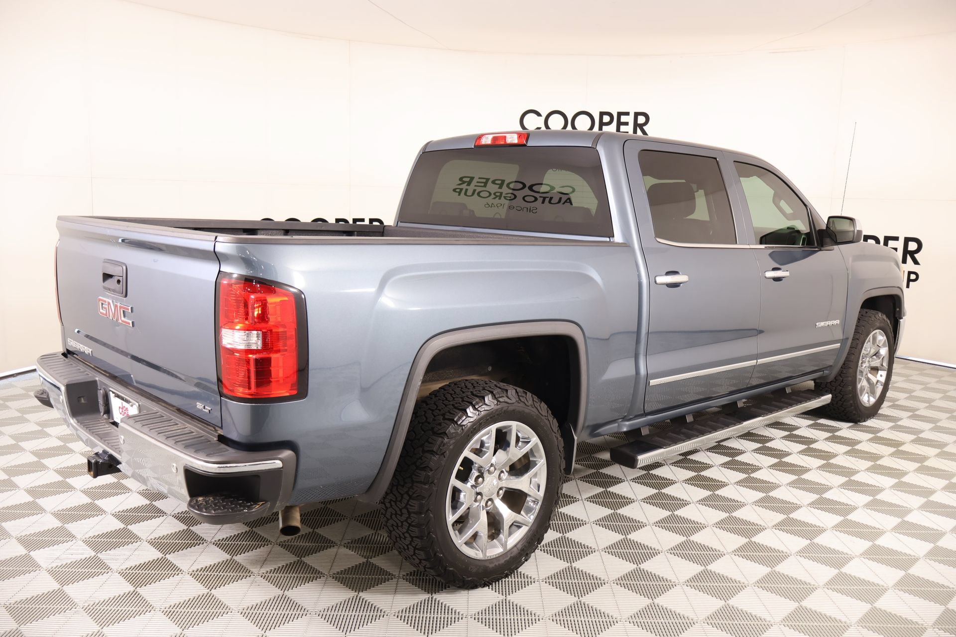 Used 2014 GMC Sierra 1500 SLT w/ SLT Crew Cab Value Package RWD image 19