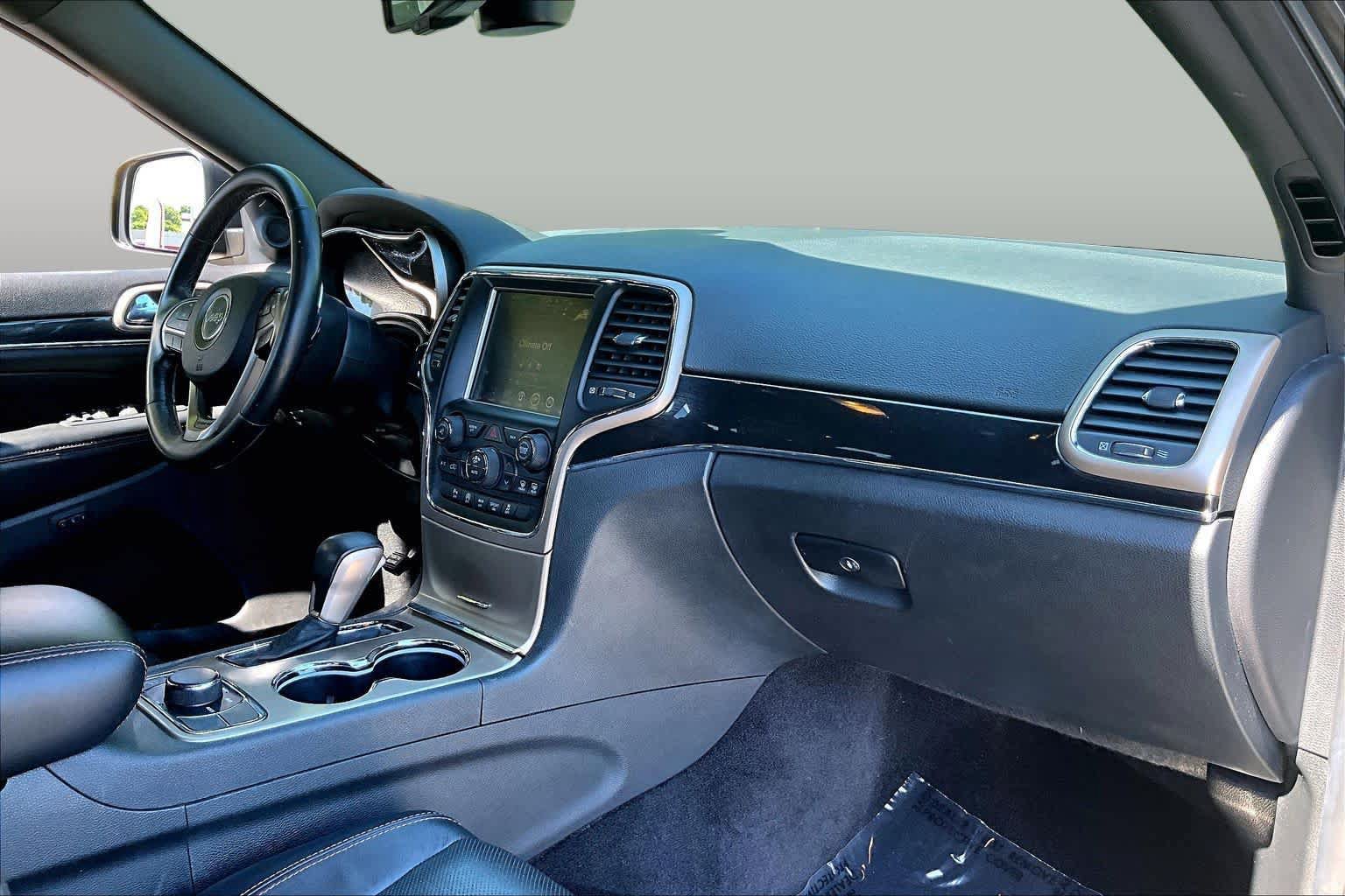 Used 2016 Jeep Grand Cherokee Limited 75th Anniversary AWD/4WD image 19
