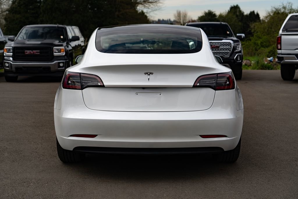Used 2023 Tesla Model 3 Standard Range image 9