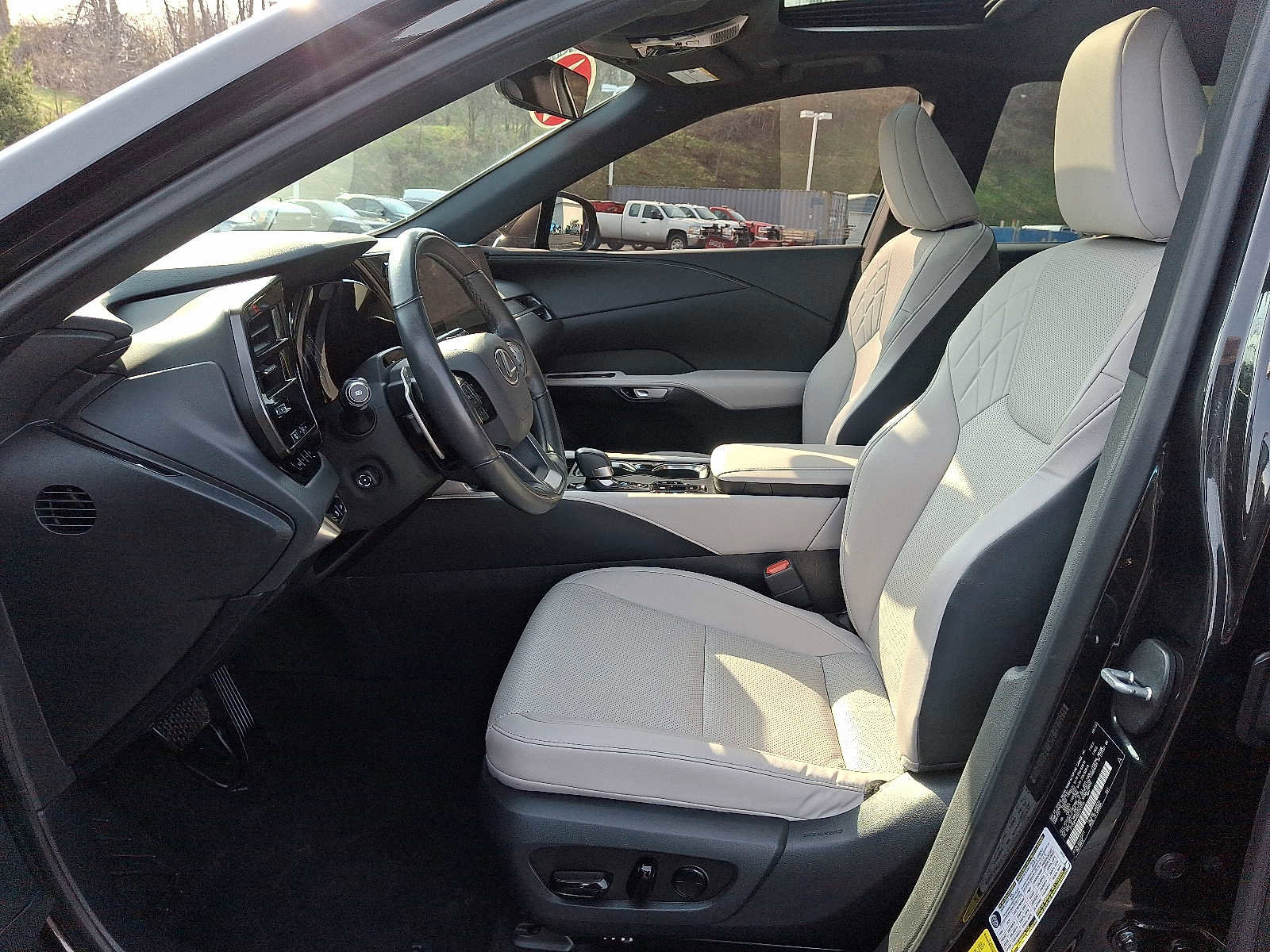 Used 2024 Lexus RX 350 Premium w/ Convenience Package AWD/4WD image 13