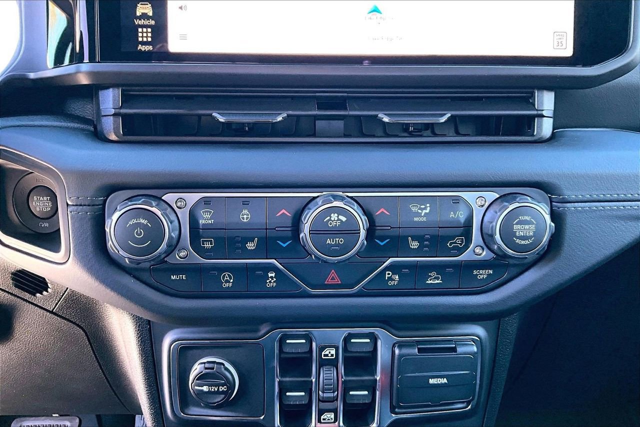 New 2026 Jeep Wrangler Sahara AWD/4WD image 18