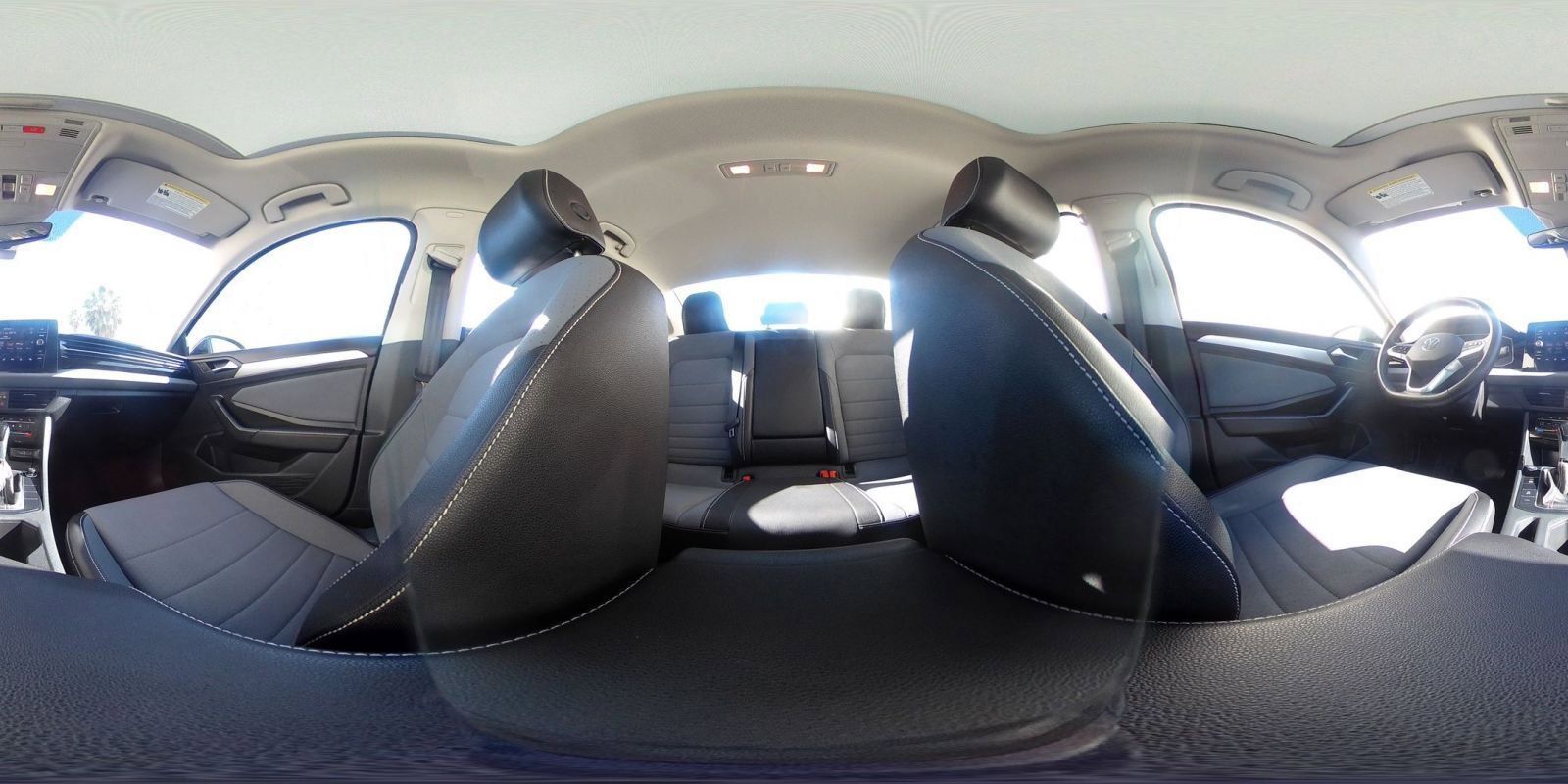 Used 2025 Volkswagen Jetta SE image 42