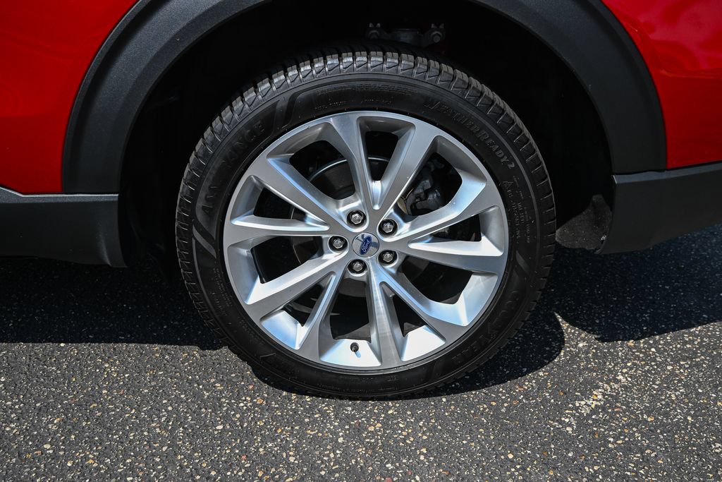 Certified 2022 Ford Explorer Platinum w/ Equipment Group 601A AWD/4WD image 13