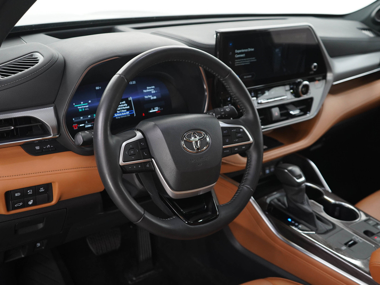 Used 2025 Toyota Highlander Platinum AWD/4WD image 21