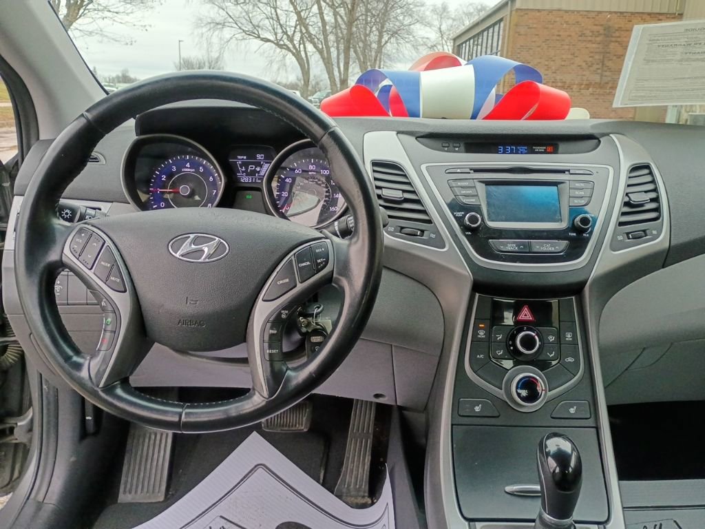 Used 2014 Hyundai Elantra Limited image 20