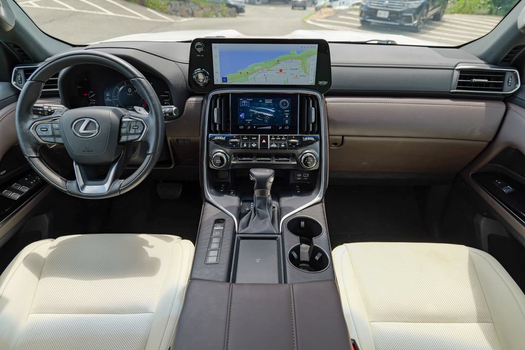 Used 2024 Lexus LX 600 4WD w/ Appearance Package image 44