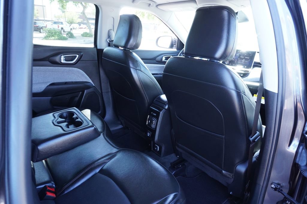 Used 2022 Jeep Compass Latitude image 10
