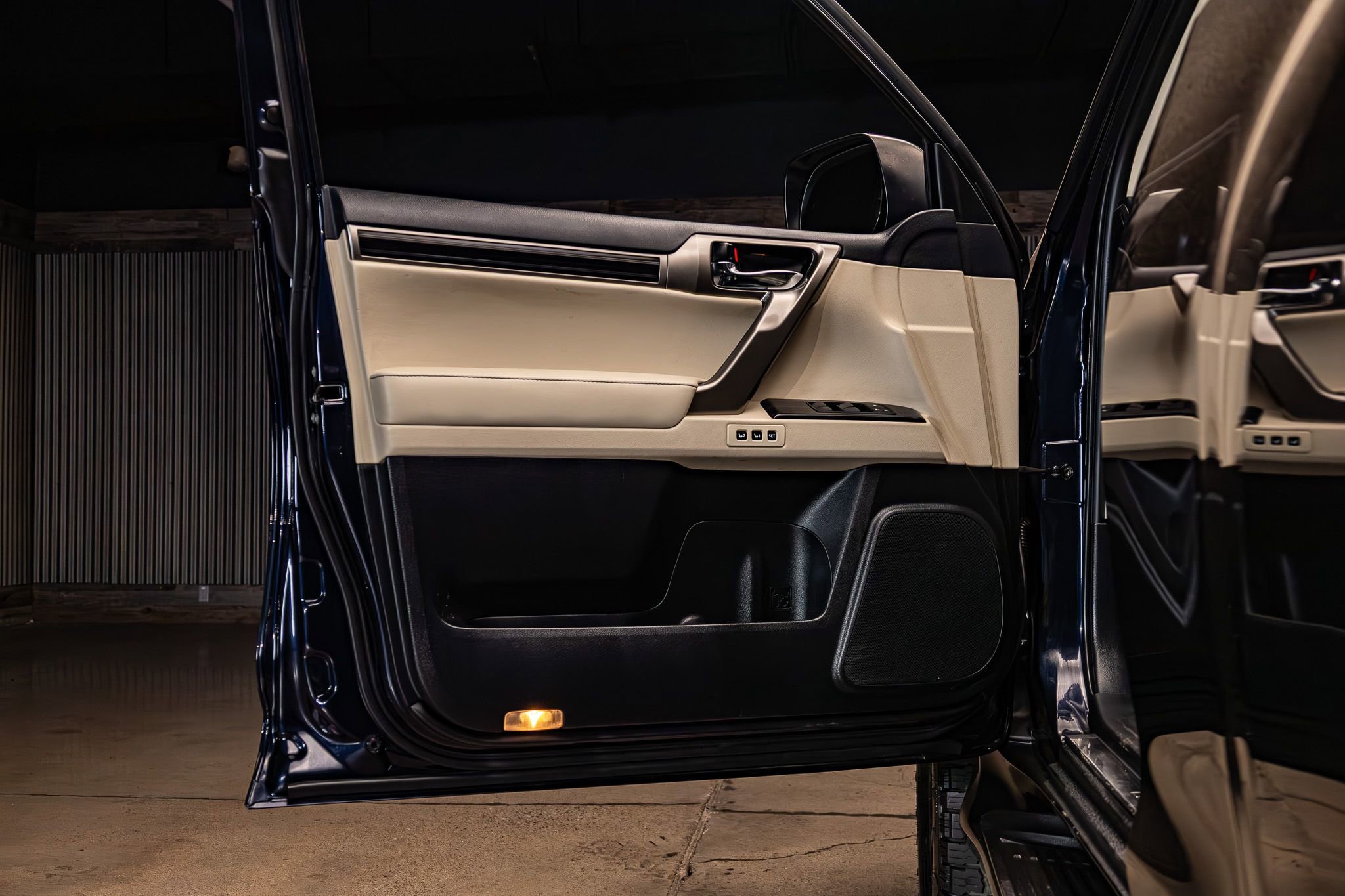 Used 2021 Lexus GX 460 Premium w/ Premium Package AWD/4WD image 31