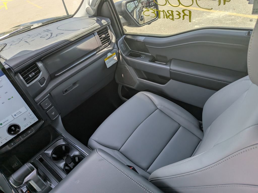 New 2025 Ford F150 Lightning Flash AWD/4WD image 14