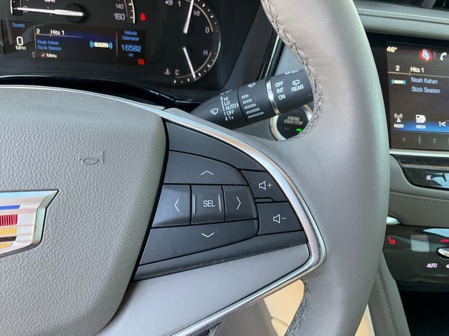 Used 2018 Cadillac XT5 Luxury w/ Driver Awareness Package image 13