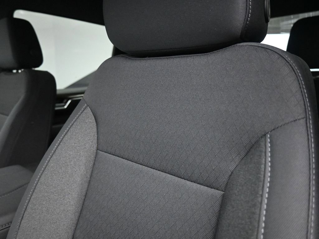 New 2025 Chevrolet Silverado 1500 LT image 18