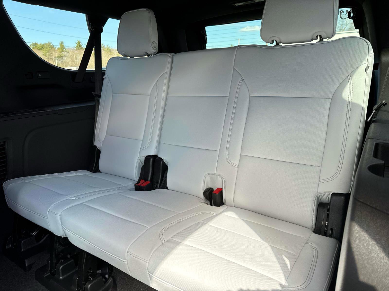 New 2026 Chevrolet Suburban Premier image 8