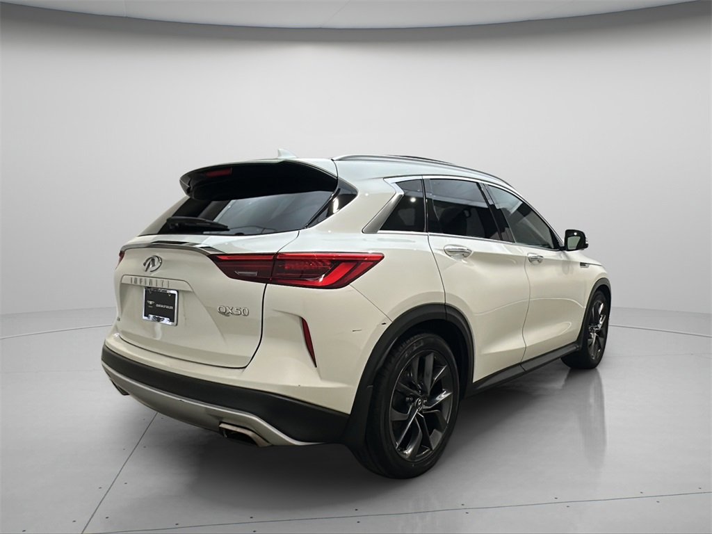 Used 2019 INFINITI QX50 Essential w/ Sensory Package image 7