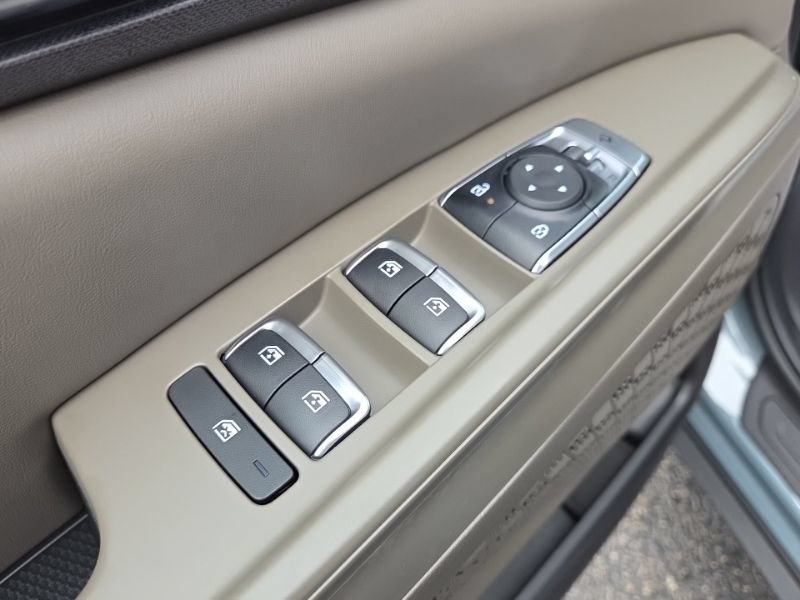 New 2027 Kia Carnival EX FWD image 27