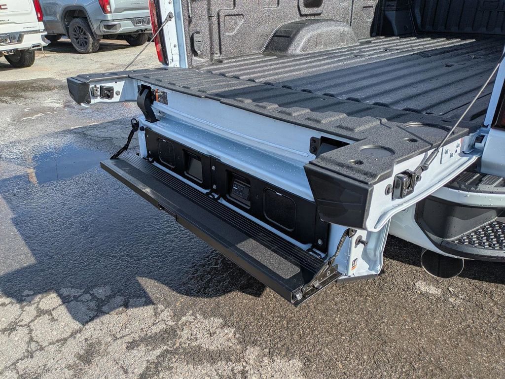 New 2026 GMC Sierra 3500 Denali Ultimate AWD/4WD image 27