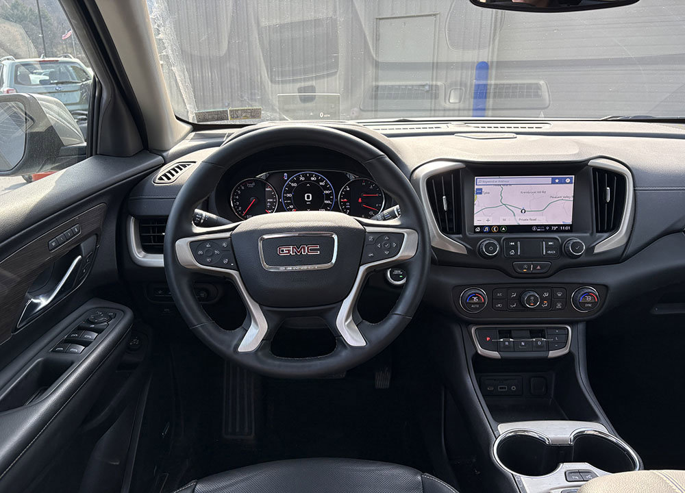 Used 2024 GMC Terrain Denali w/ Denali Premium Package image 7