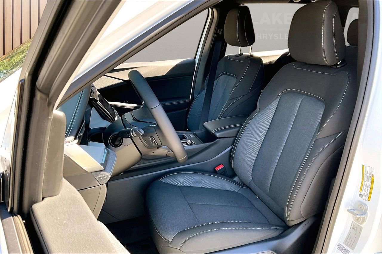 New 2026 Jeep Cherokee Laredo image 19