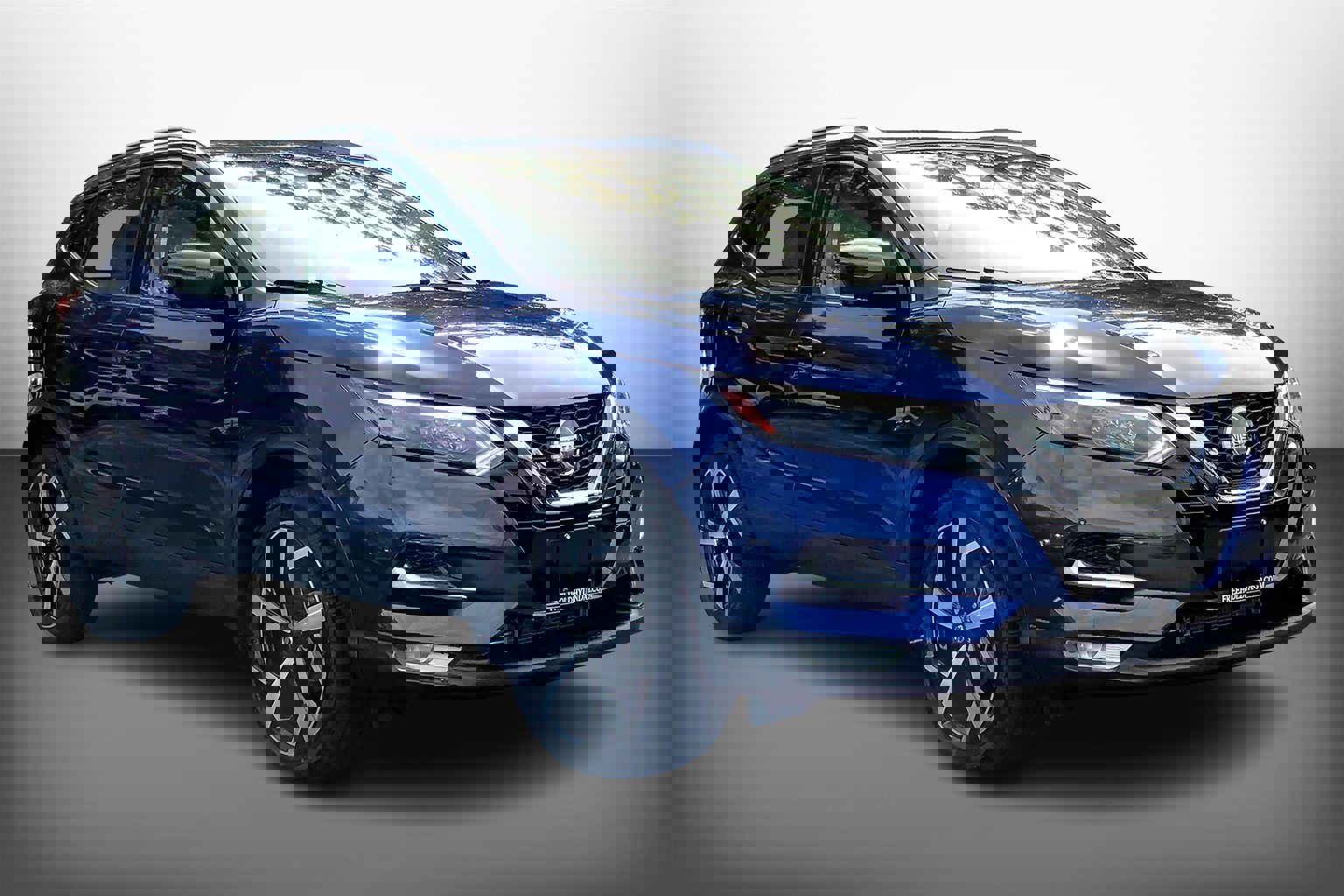 Used 2021 Nissan Rogue Sport SL w/ Premium Package image 3