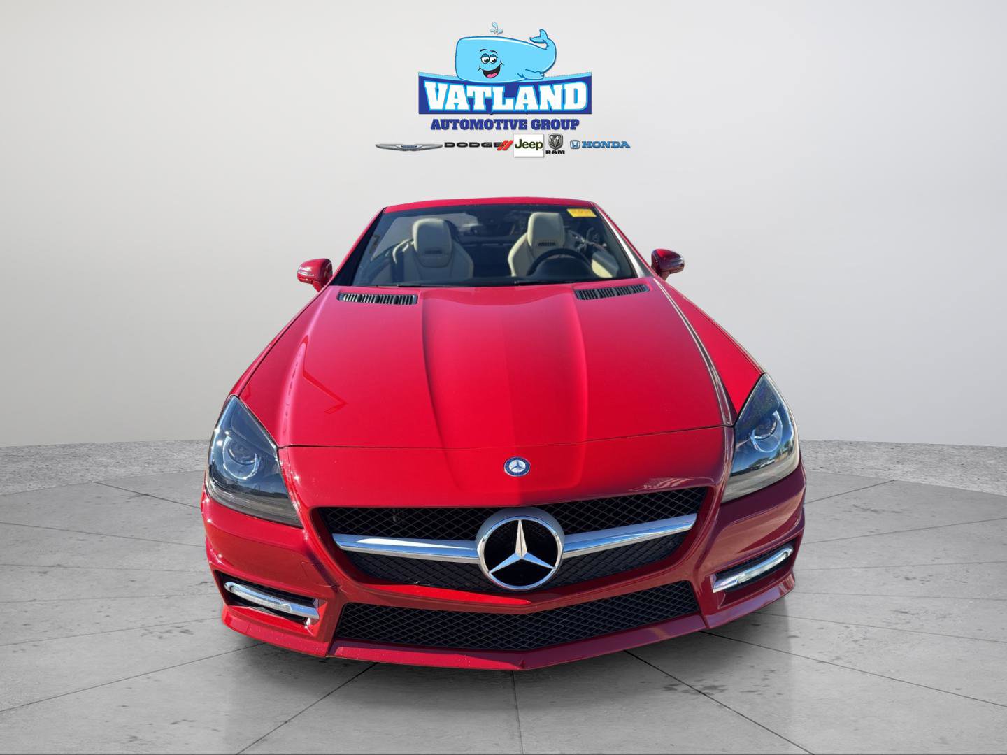 Used 2015 Mercedes-Benz SLK 250 w/ Premium Package image 2