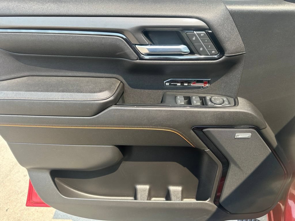 Certified 2023 GMC Sierra 1500 AT4 w/ Technology Package AWD/4WD image 17