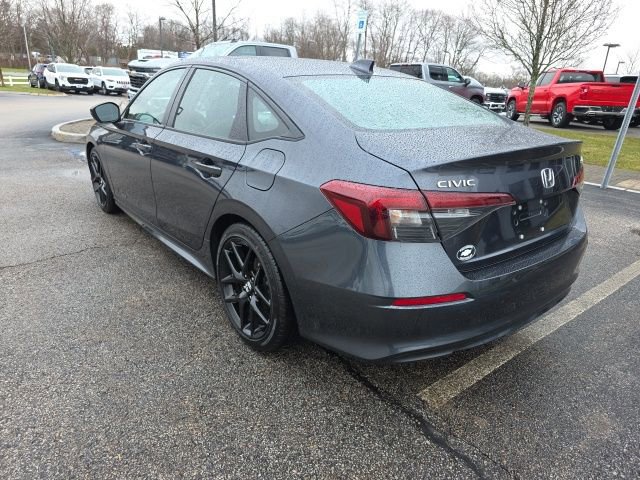 Used 2025 Honda Civic Sport image 2