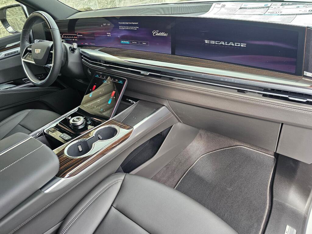 New 2026 Cadillac Escalade 4WD image 15