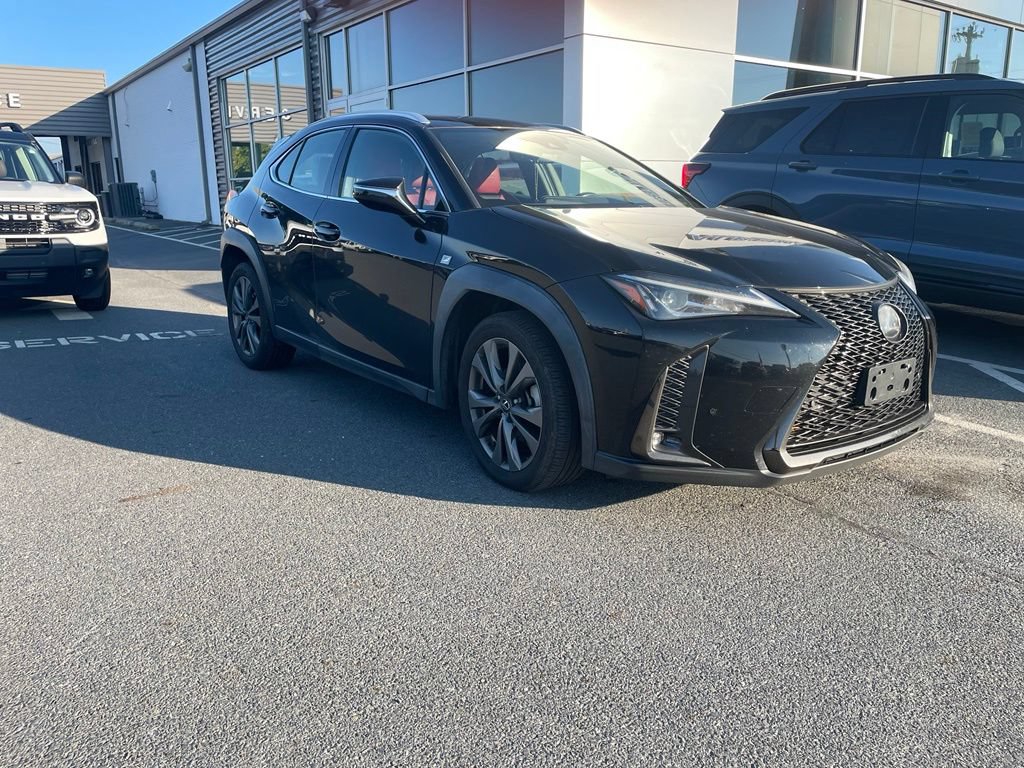 Used 2019 Lexus UX 200 F Sport w/ F Sport Premium Package FWD image 2
