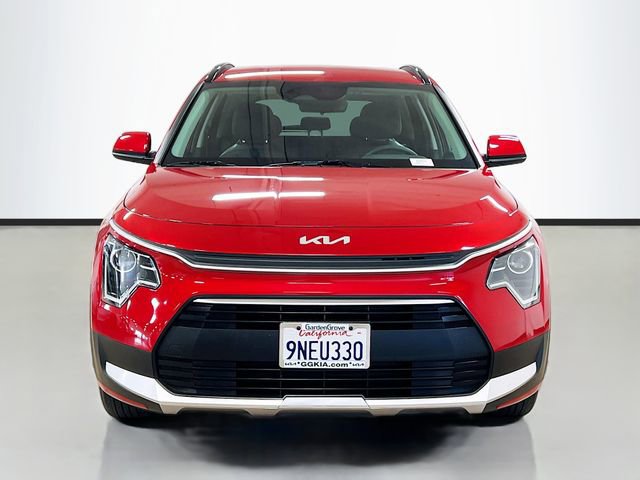 Used 2024 Kia Niro LX image 2