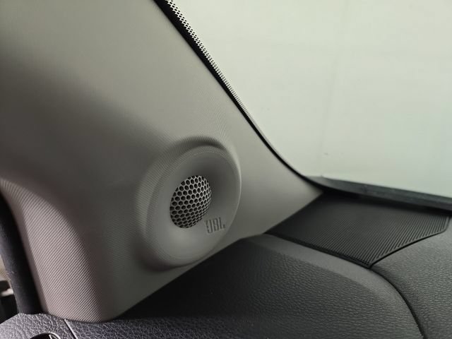 Used 2023 Toyota Sienna Limited FWD image 27