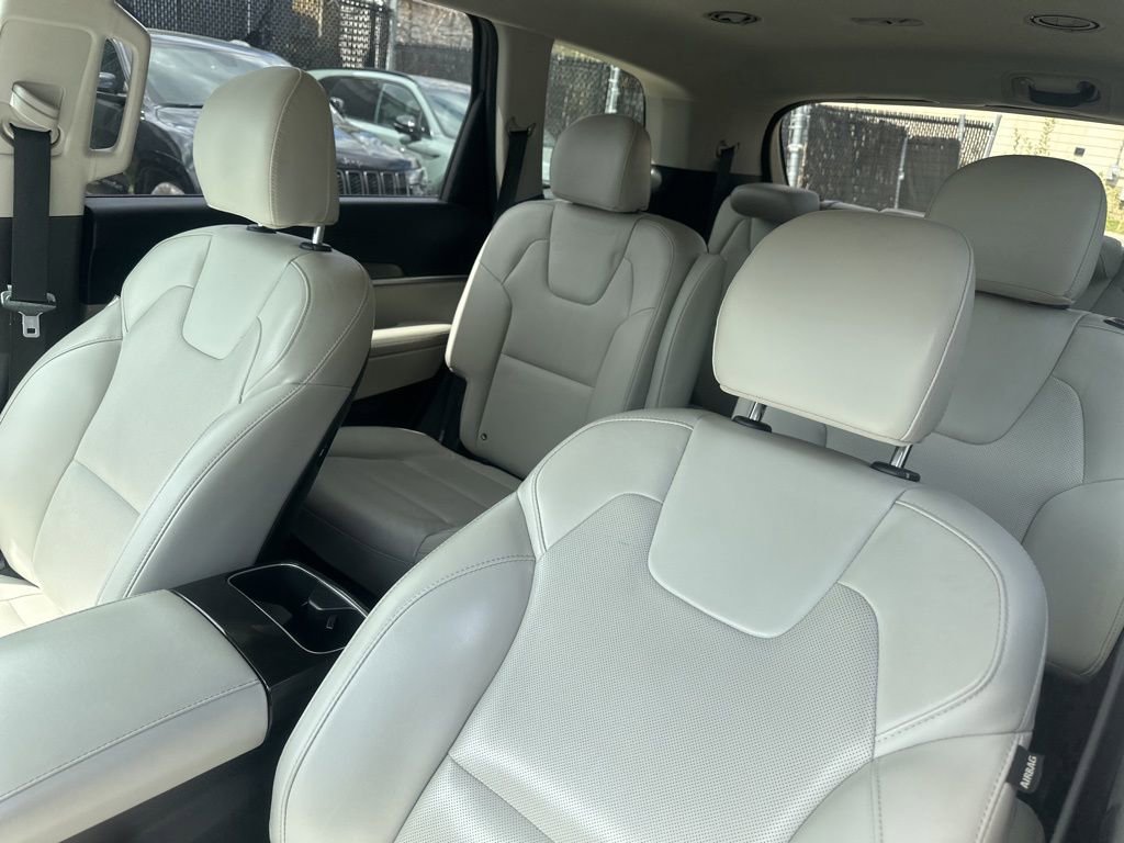 Used 2021 Kia Telluride S image 12