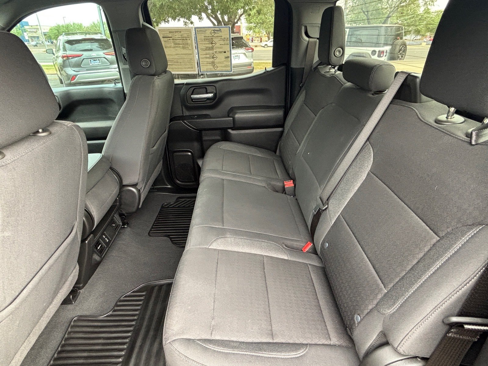 Used 2024 Chevrolet Silverado 1500 Custom w/ Turbomax Blackout Package AWD/4WD image 27
