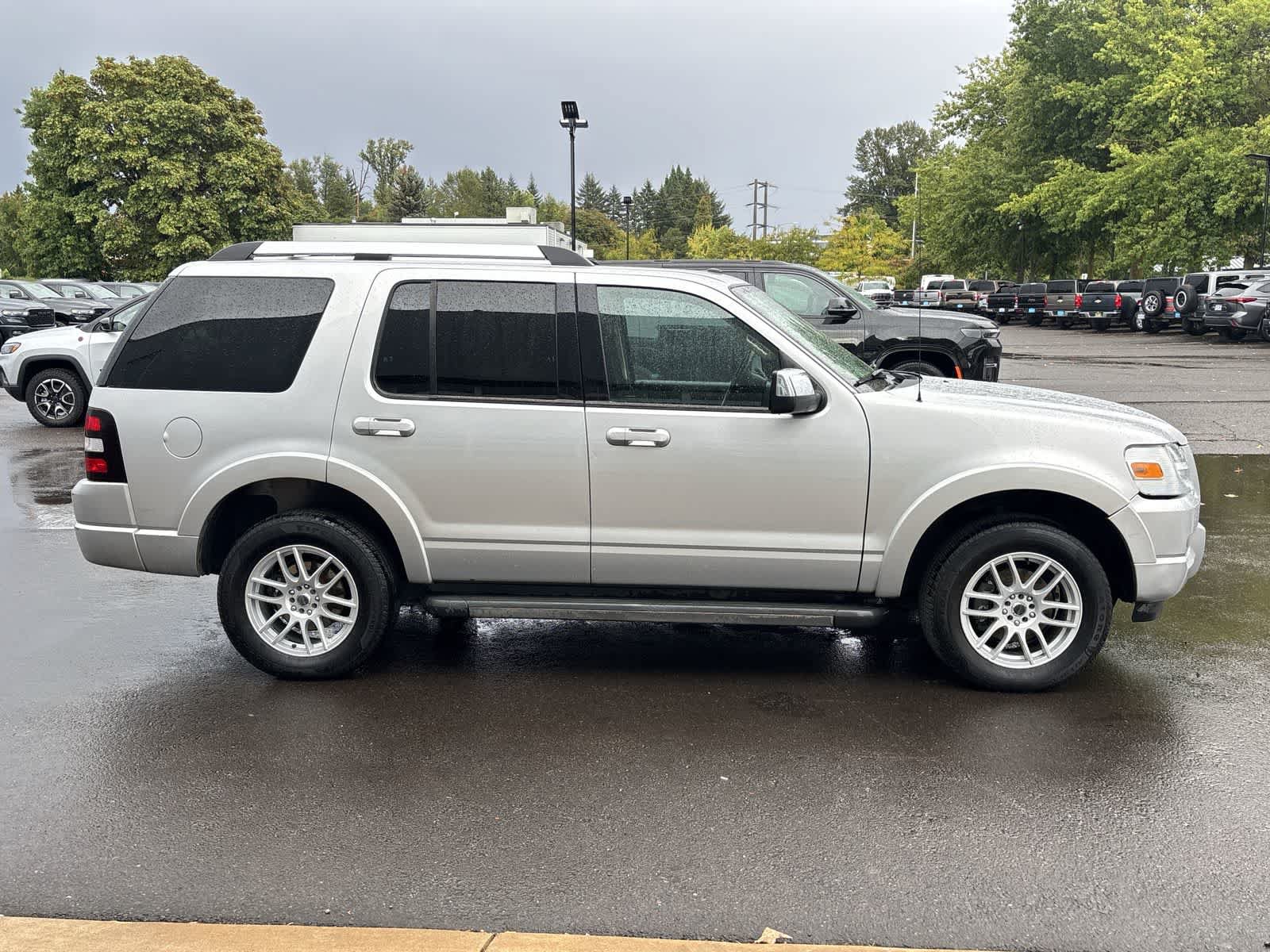 Used 2010 Ford Explorer Limited AWD/4WD image 6