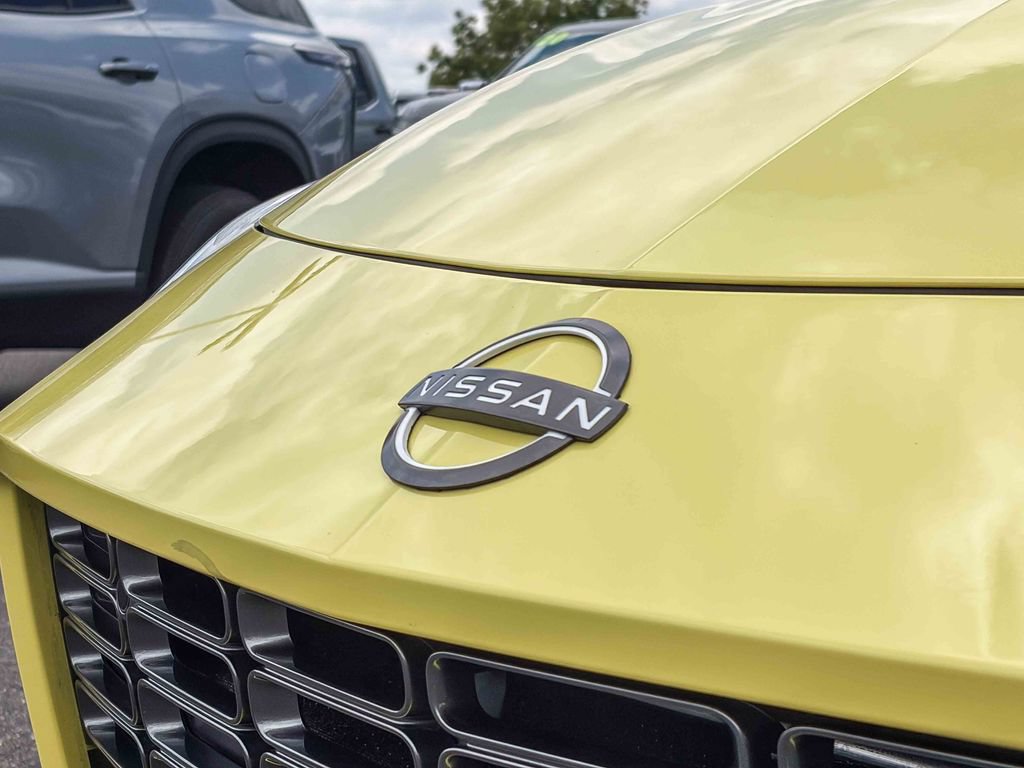 Used 2023 Nissan Z w/ Floor Mat Package (L93) RWD image 13