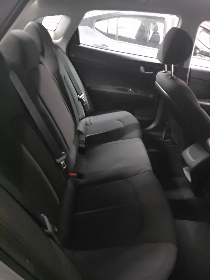 Used 2019 Kia Optima LX image 14