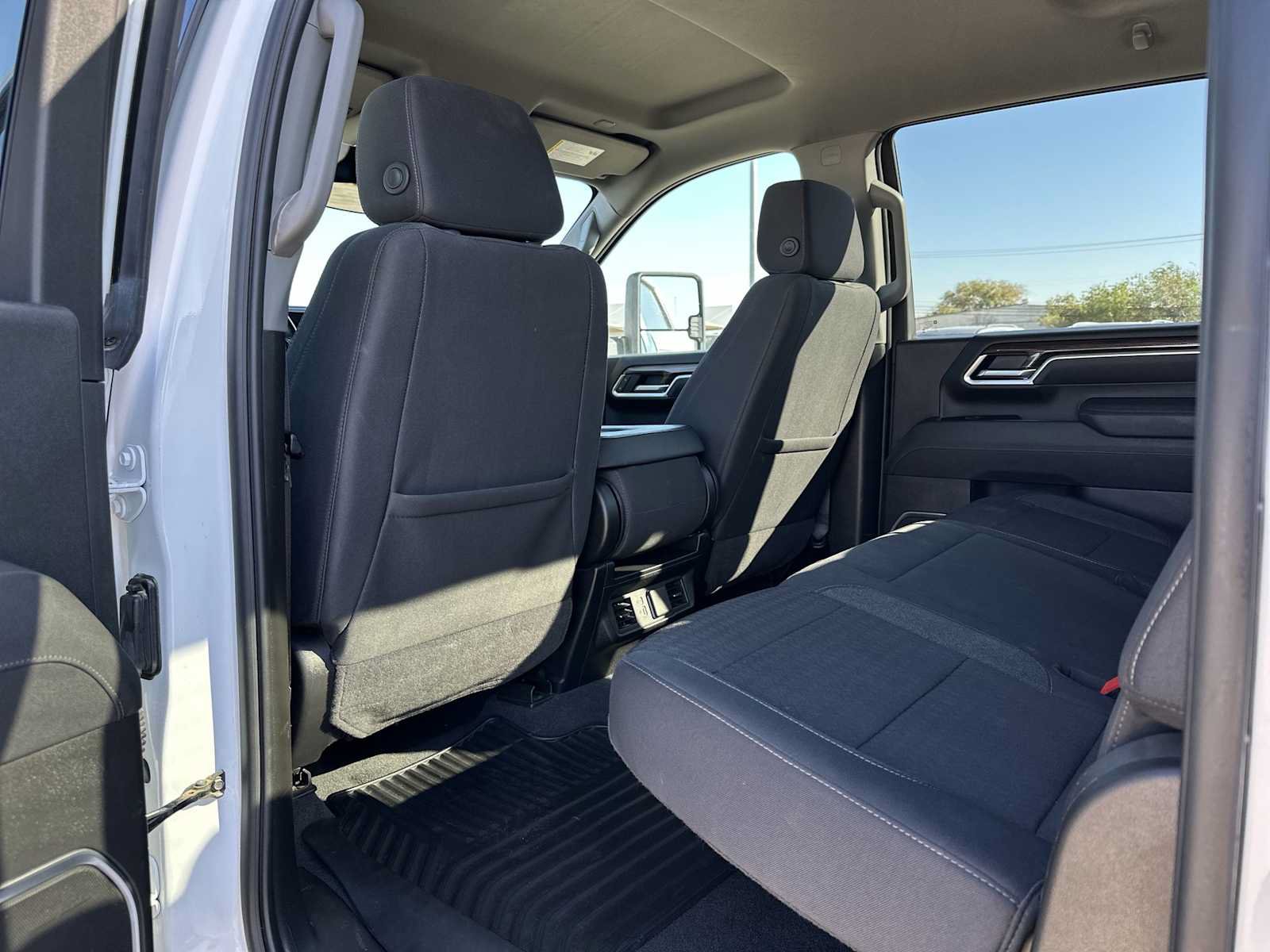 Used 2025 Chevrolet Silverado 2500 LT w/ Convenience Package AWD/4WD image 20