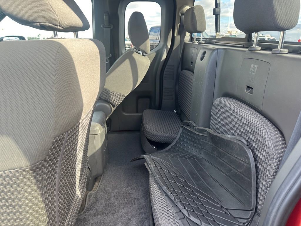Used 2013 Nissan Frontier SV w/ SV Value Truck Pkg image 18