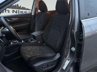 Used 2016 Nissan Rogue SV w/ SV Premium Package AWD/4WD image 11