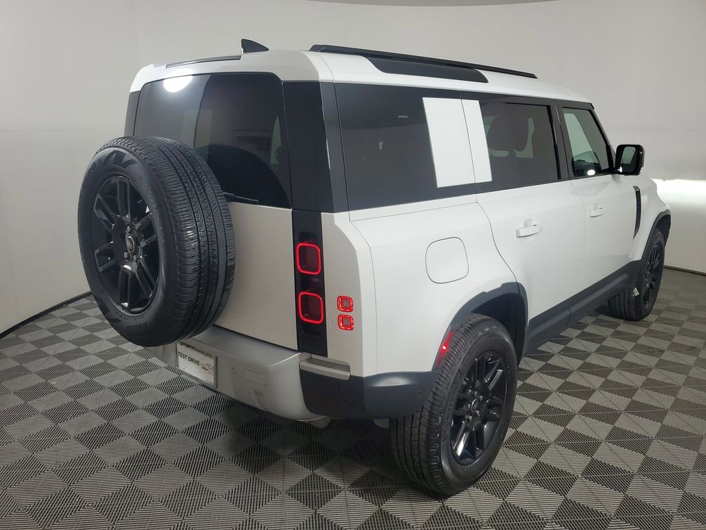 Used 2025 Land Rover Defender 110 S image 6