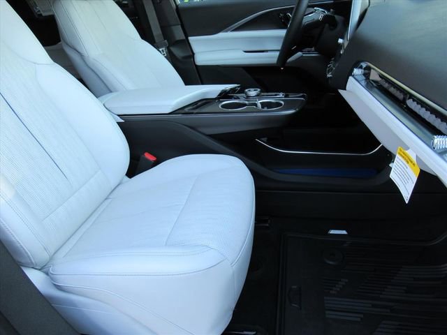 New 2026 Cadillac Lyriq Sport image 10