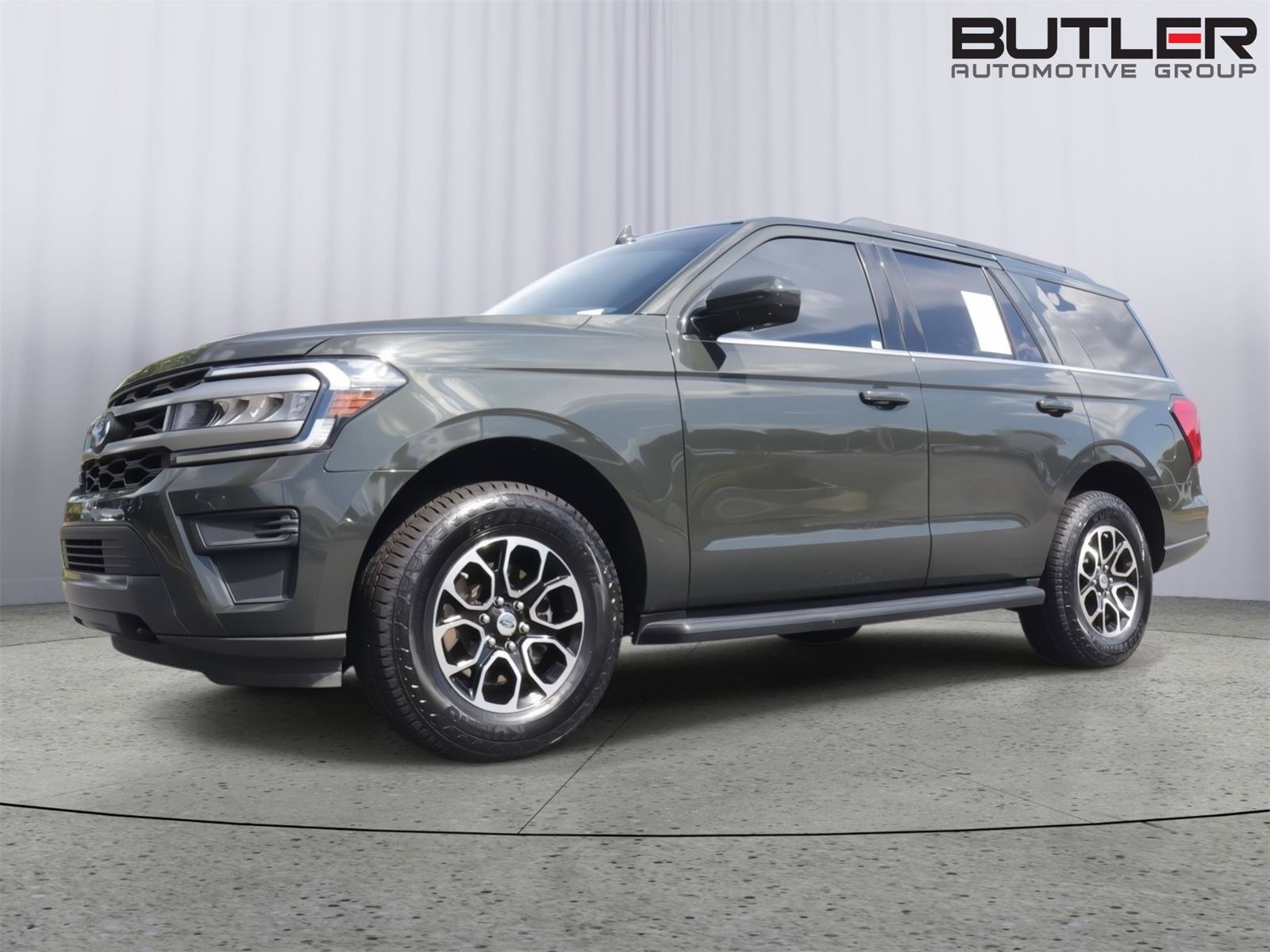Used 2022 Ford Expedition XLT AWD/4WD image 1