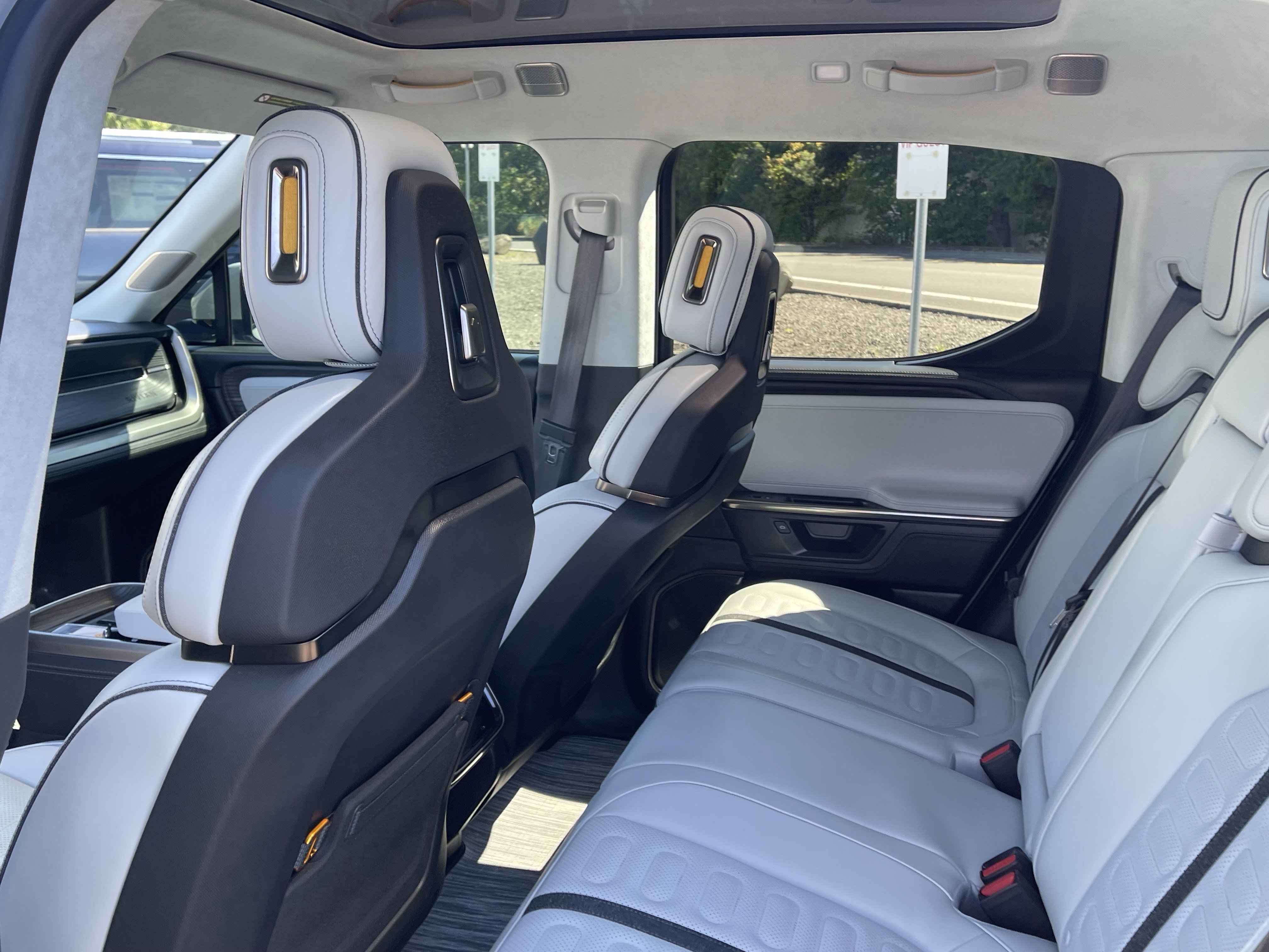 Used 2025 Rivian R1T Adventure AWD/4WD image 15
