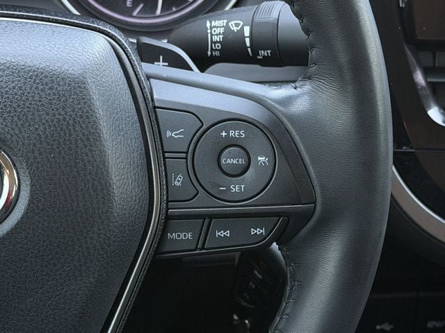 Used 2021 Toyota Camry SE FWD image 14