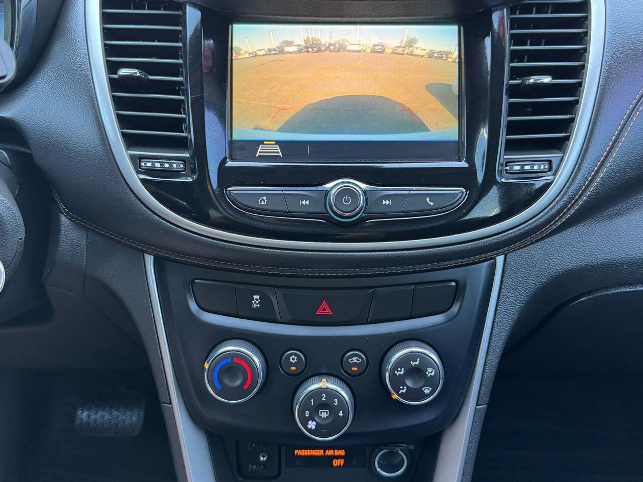 Used 2019 Chevrolet Trax LS FWD image 25