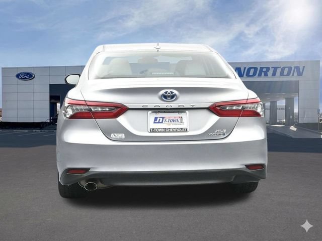 Used 2024 Toyota Camry XLE FWD image 11