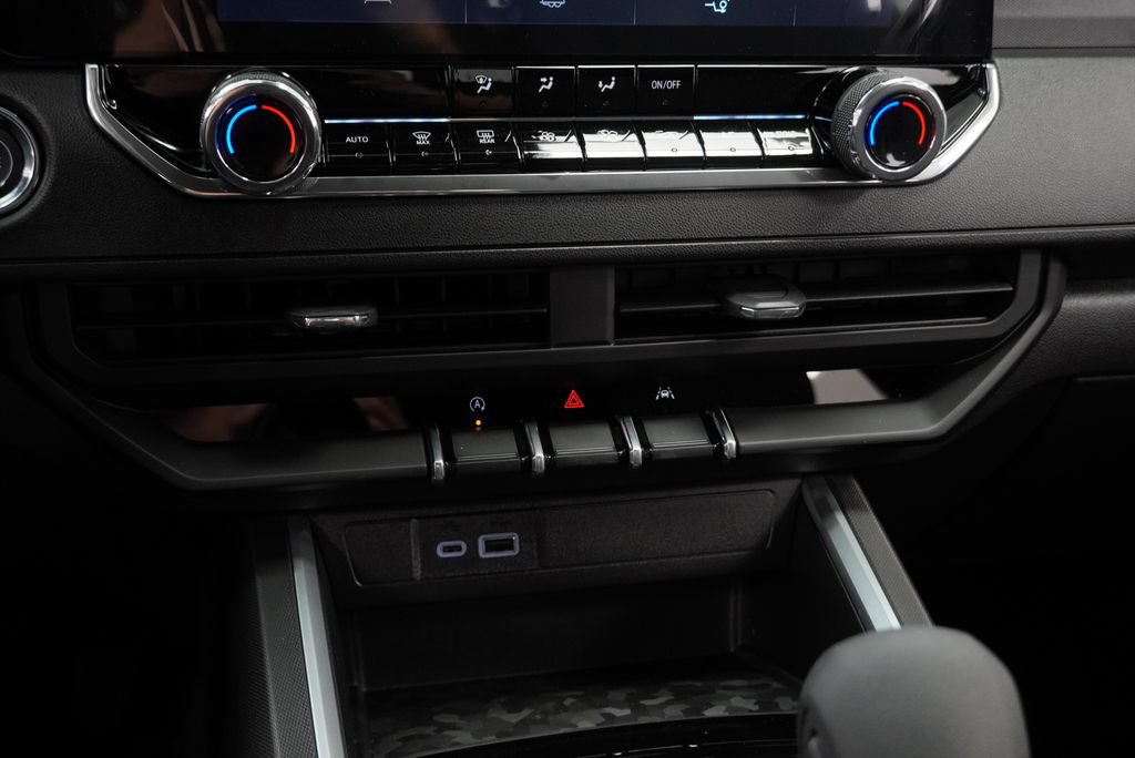 New 2026 Chevrolet Colorado Trail Boss AWD/4WD image 18